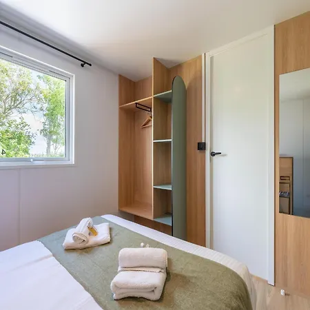 New Vennepark Caravan 463 6p Chalet